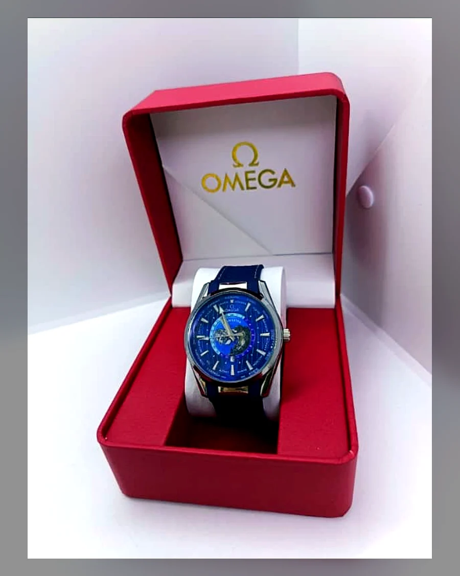 Omega azul en caja